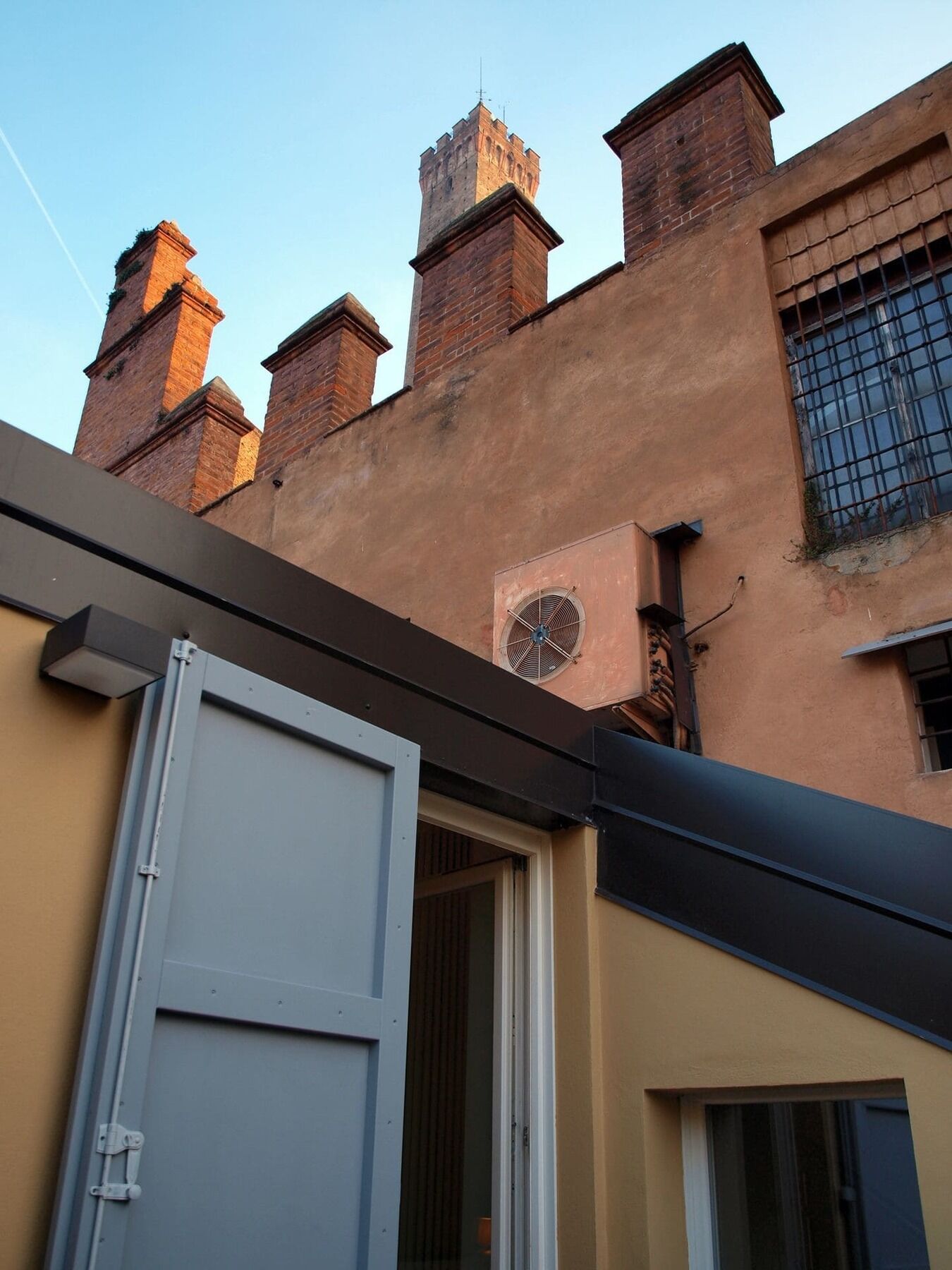 Cosmopolitan Central Rooms Bologna Exterior photo