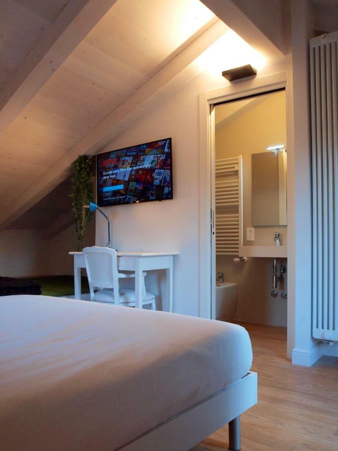 Cosmopolitan Central Rooms Bologna Exterior photo