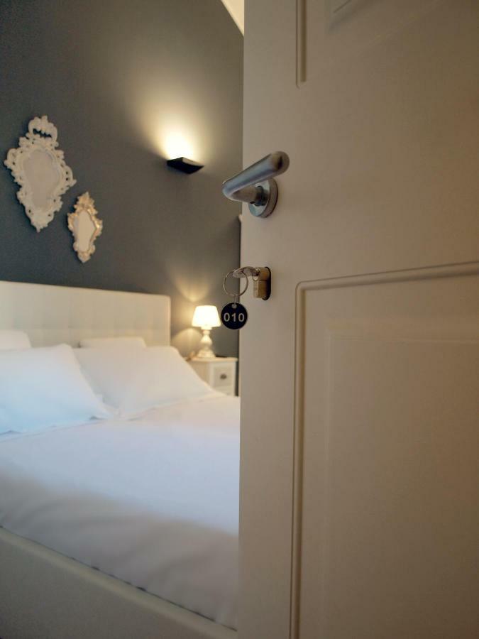 Cosmopolitan Central Rooms Bologna Exterior photo